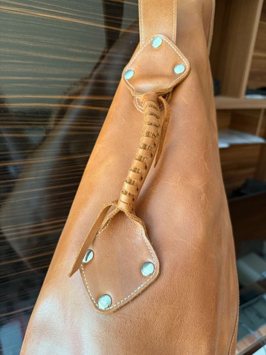 Кожена чанта, ръчна изработка