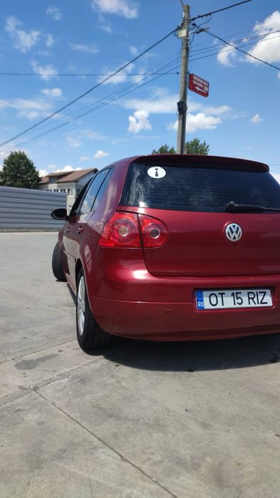Vând golf 5 2.0 diesel