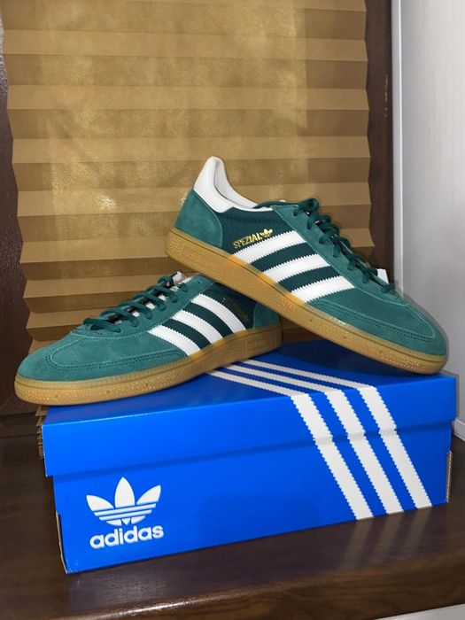 Продам adidas spezial