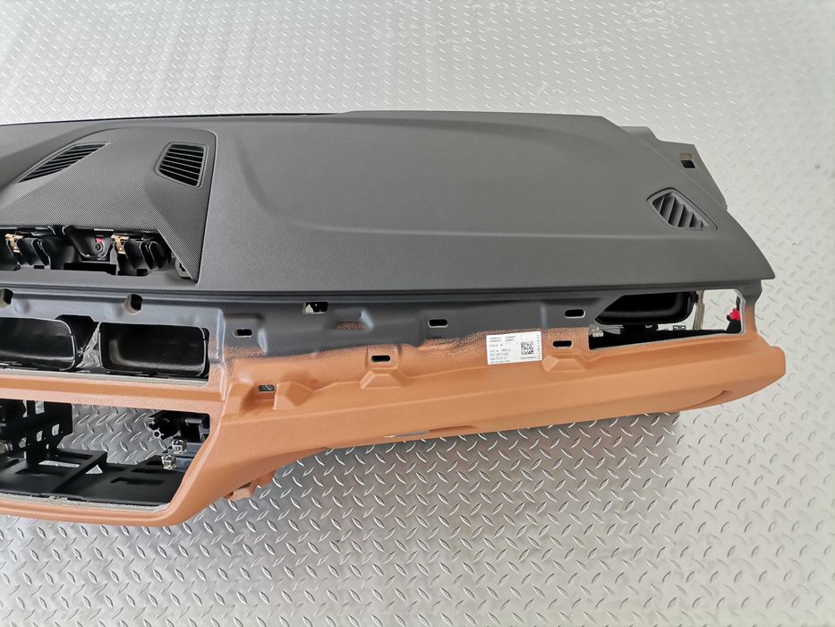 Ново Табло BMW 5 G30 G31 G38 Lci HUD Cognac гума