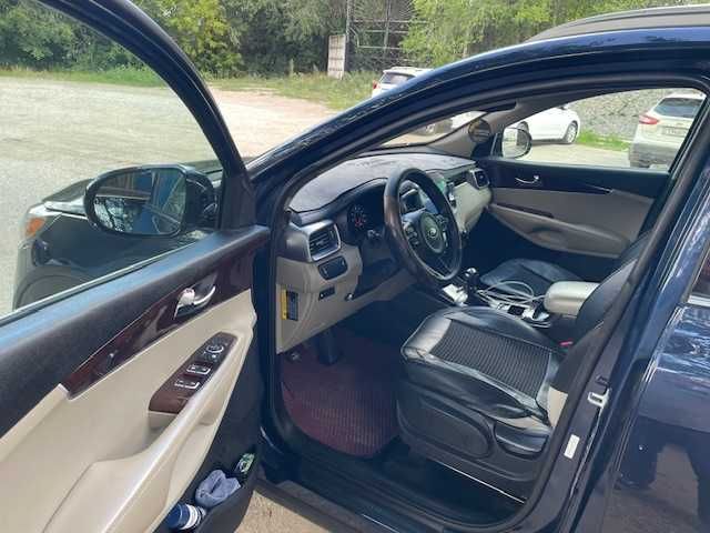 Продам машину Kia Sorento