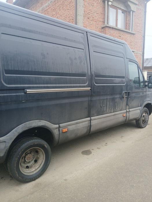 Se vinde iveco daily