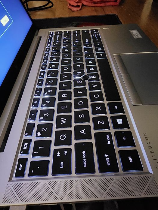 Hp ELITEBOOK 100dona keldi shoshilamiz