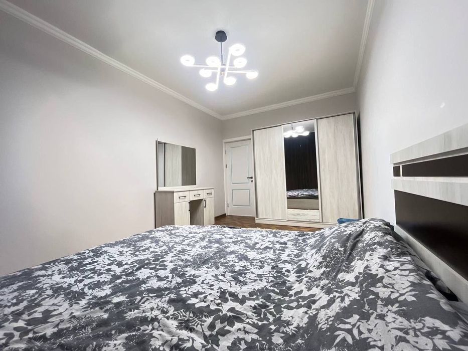 Продаётся квартира Госпитальний 5 комнатная