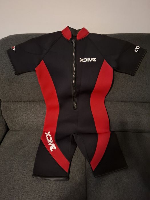 Costum neopren, scafandru, scufundari