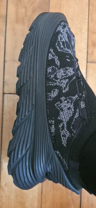 Hoka marimea 44 ,stare foarte buna