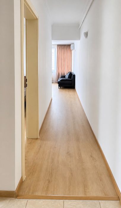 Închiriez apartament cu 2 camere