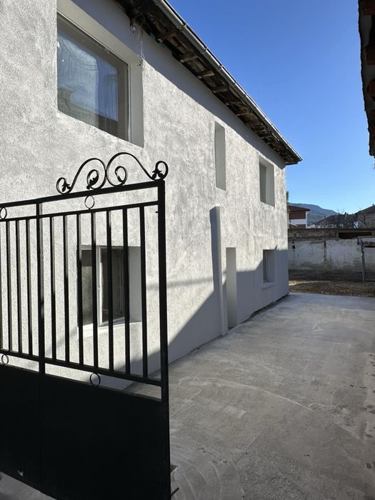 Продава се Къща в Асеновград - 85 кв.м за 1122 €/кв.м - Снимка #1