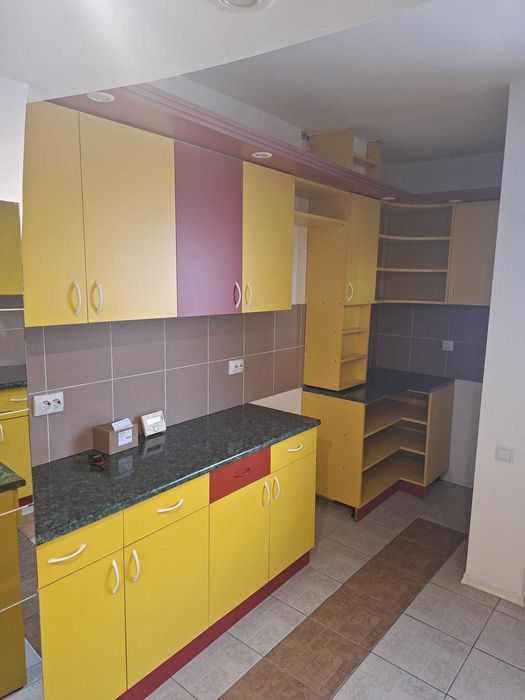 Vand mobila bucatarie