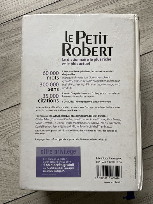Le Petit Robert 2013 Dictionary HARDCOVER