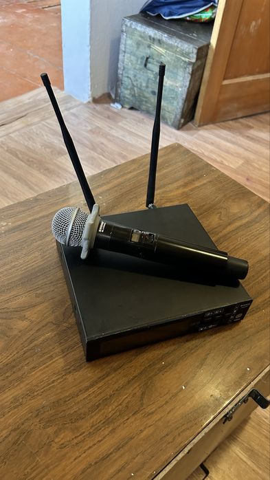 беспроводной микрофон AKG WMS420