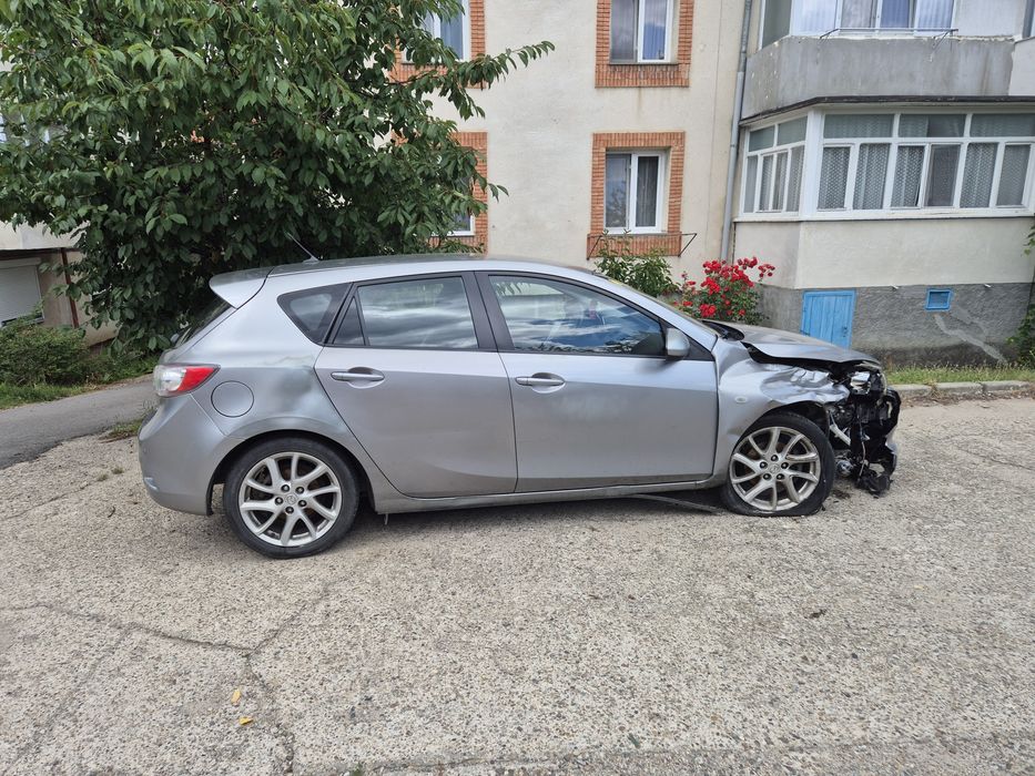 Piese Mazda 3 BL 2012 caroserie si interior
