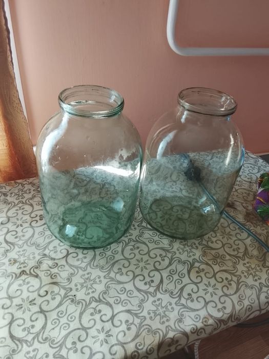 Продам банки трехлитровые