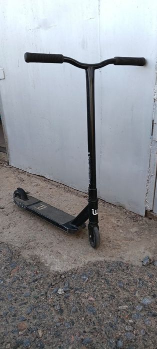 Хороший самокат в рабочем состоянии