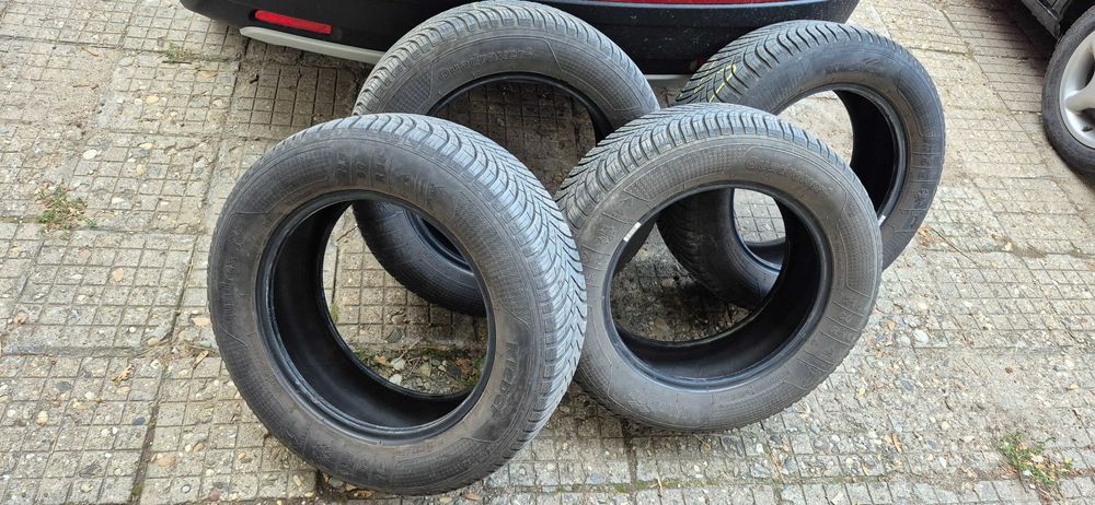 Употребявани всесезонни автомобилни гуми  215×60х16