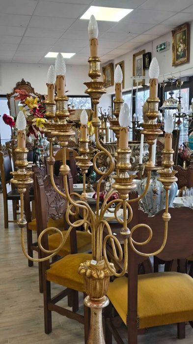 Lampadar de podea deosebit