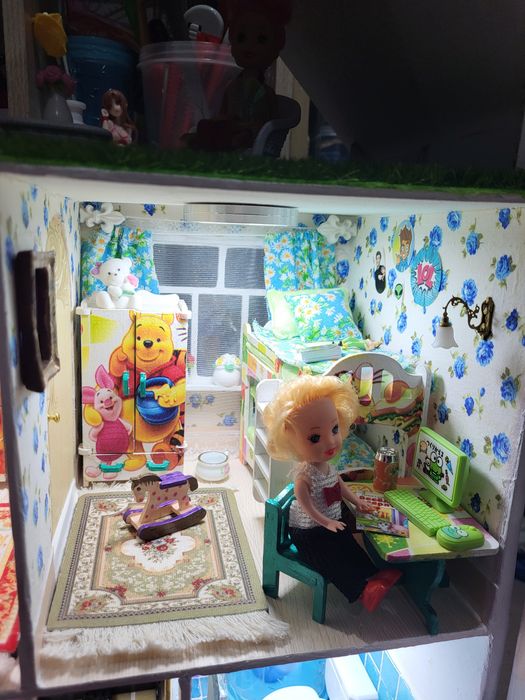 Продам кукольный домик