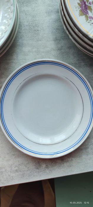 Продам тарелки б/у