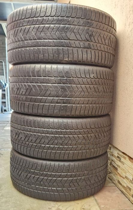 Anvelope 285 40 R22 VARĂ 255 265 275 R21 30 35 R20 295 315 325 GLE