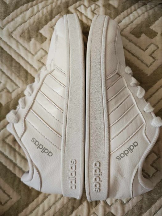 Adidas breaknet оригинални маратонки 35 1/2н.