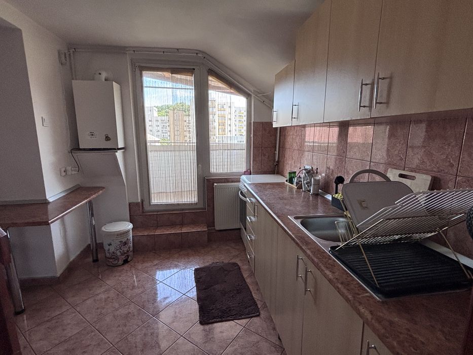 Inchiriez apartament 2 camere , ultracentral