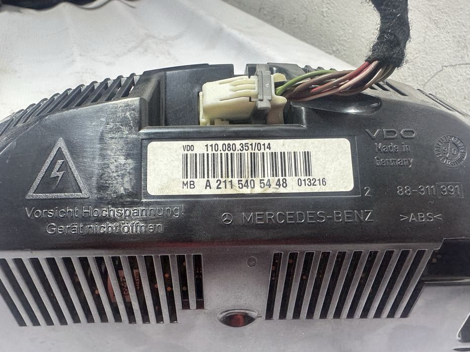 Щиток приборов Mercedes w211