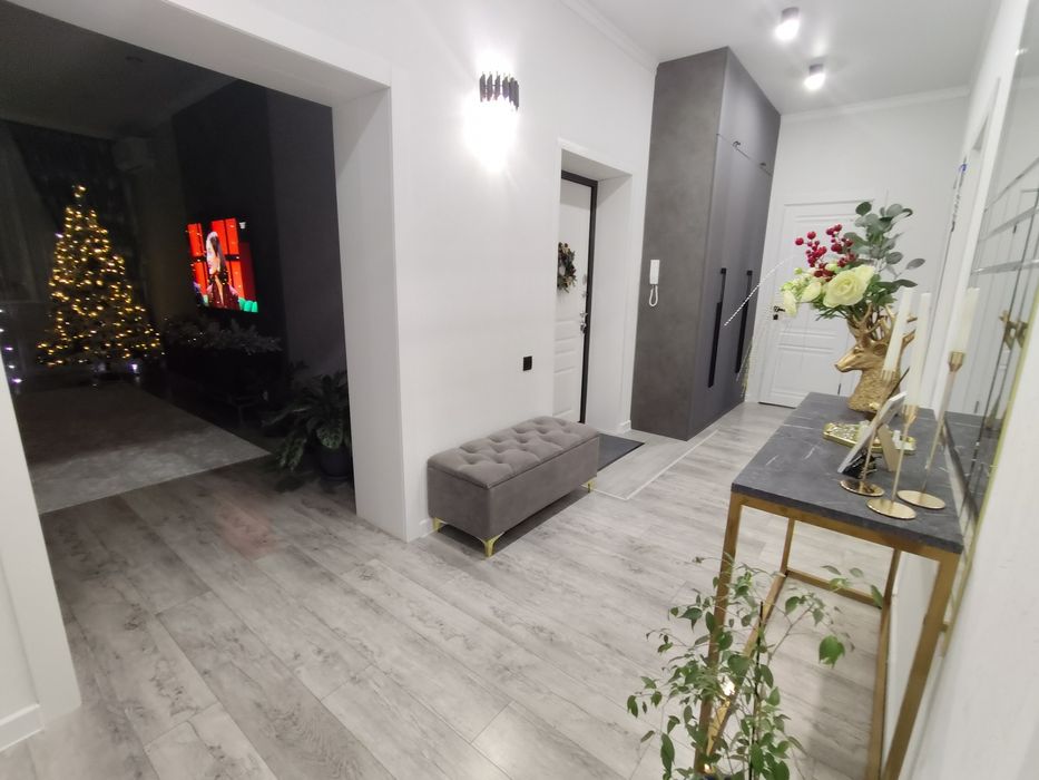 Продам квартиру мкр Байтерек (9 мкр)