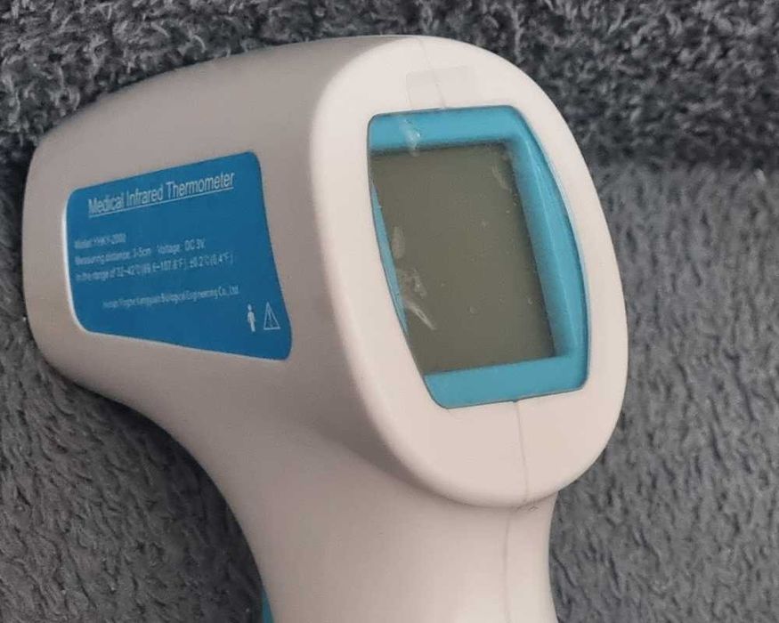Termometru cu infraroșu fără contact YHKY 2000