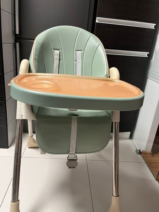 Vand scaun pentru bebelusi