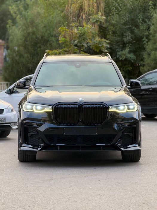Bugun sotuvimizda BMW X7 M50