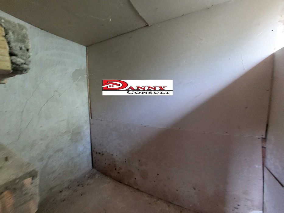 Продава се Къща в Стражица - 70 кв.м за 153 €/кв.м - Снимка #9