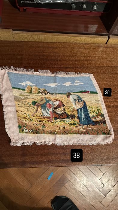 Гоблени ръчно шити