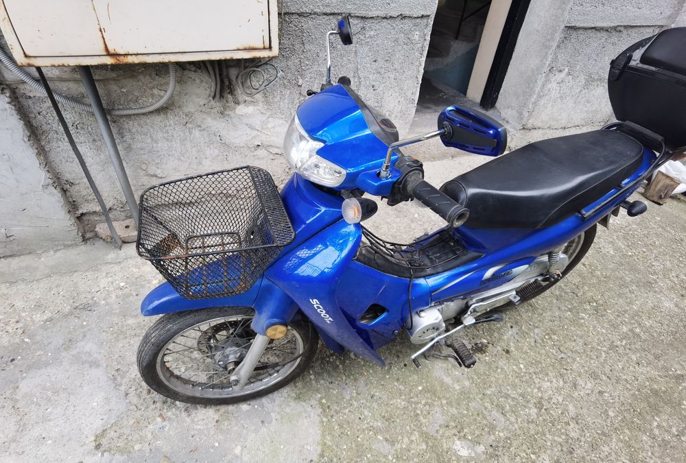 Скутер Lifan LF LF50Q-2A