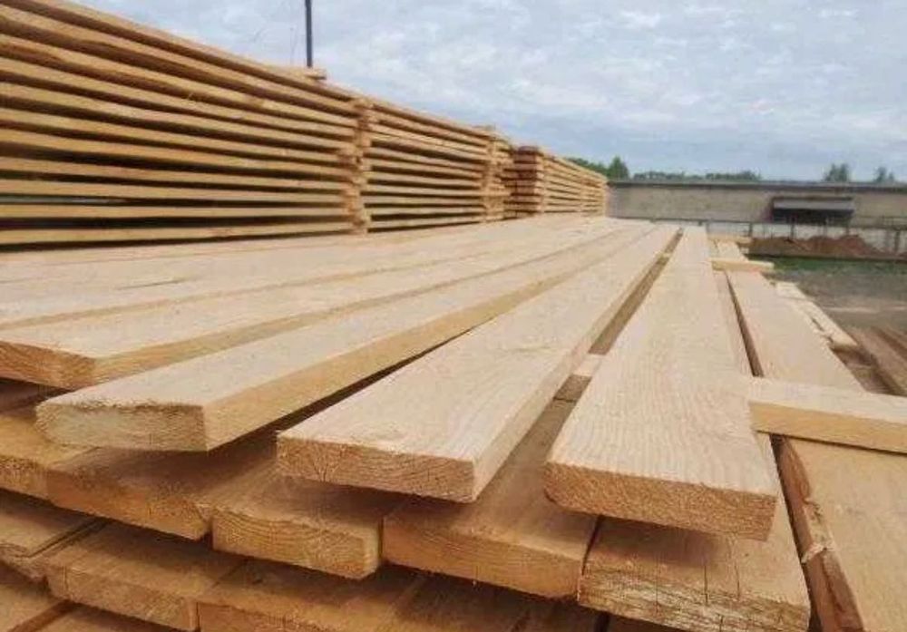 Лес, стропила, обрешётка, брус, доски