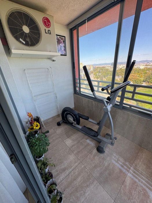 Тристаен апартамент в ж.к. Студентски град.