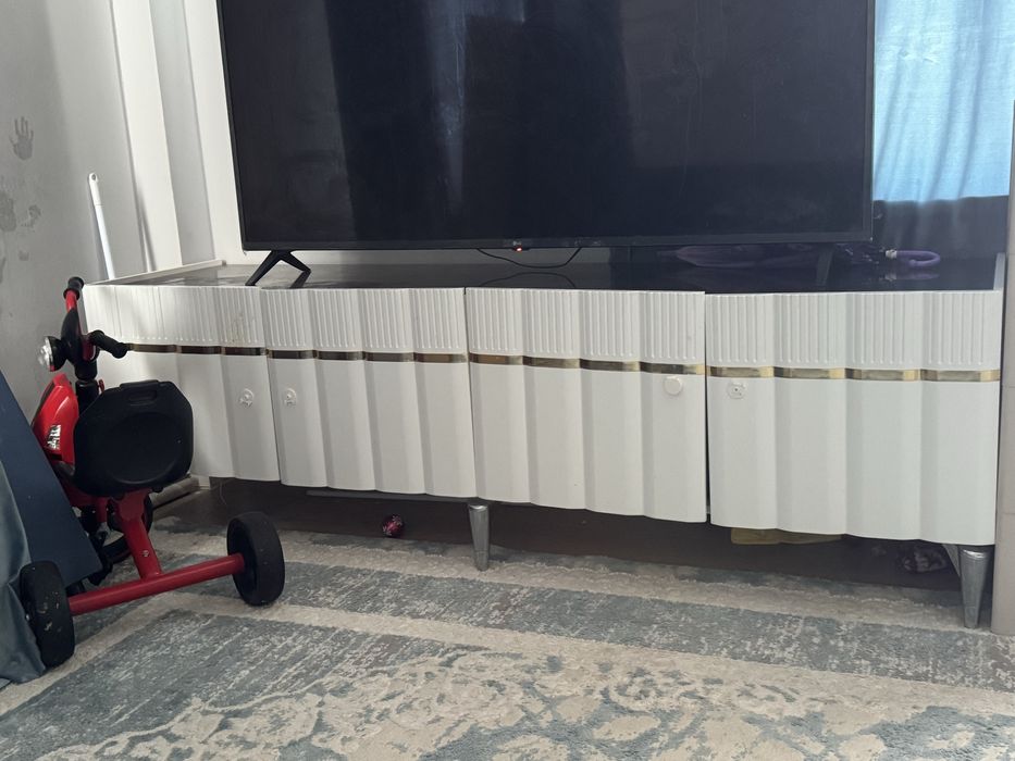 Подставка, консоль