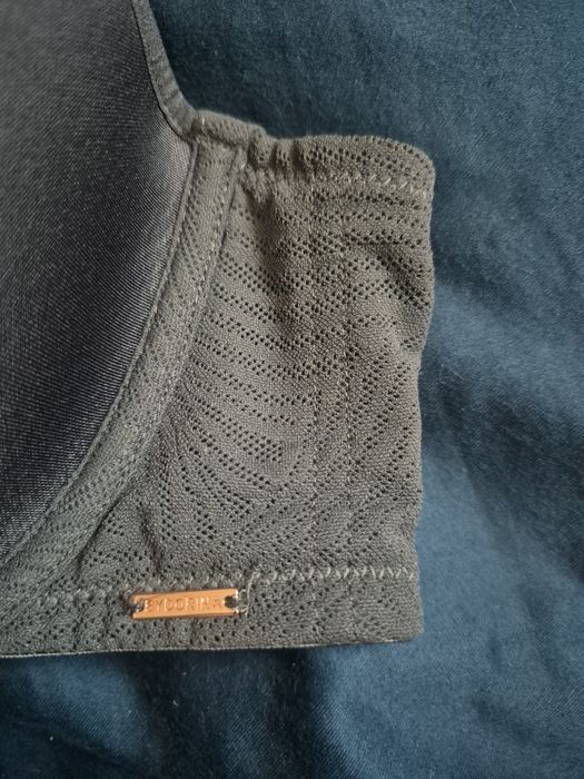 Тъмен сутиен Astratex