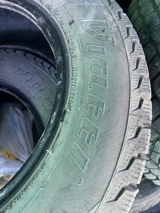 Шины r14 Viatti. Шипы