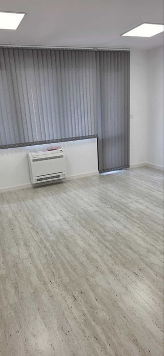 Дава се под наем Офис в Пловдив, Сточна гара - 302 кв.м за 1994.61 € - Снимка #1
