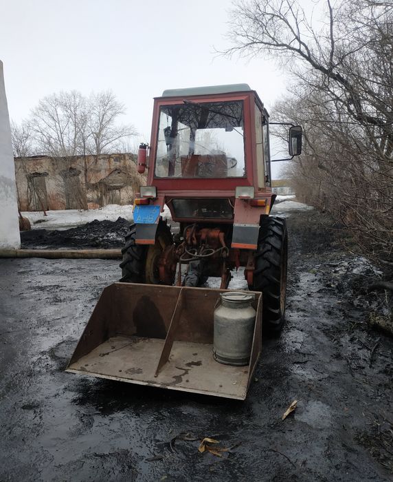 Продам Трактор .