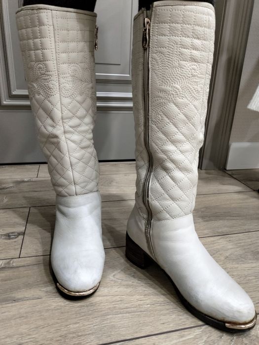 Продам кожаные сапоги 36 размеры 10К