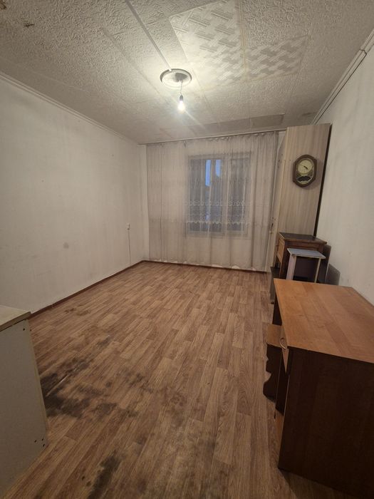 Комната общежитияда 65000+2500свет