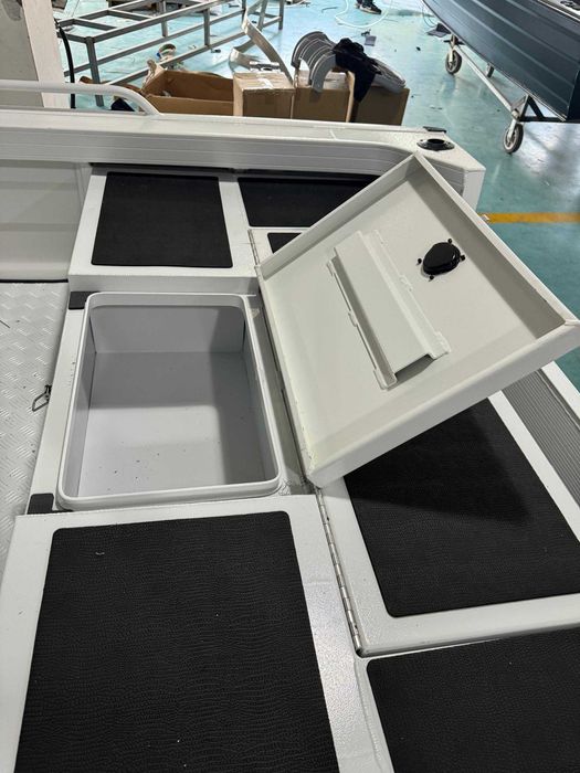 AlphaBoat A480 Barca din aluminiu