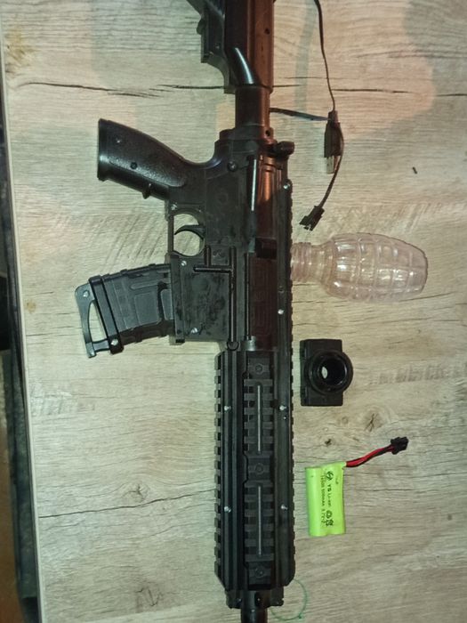 Oʻyinchoq aftamat sotiladi hamma narsasi ishlaydi zaryatkali batareka