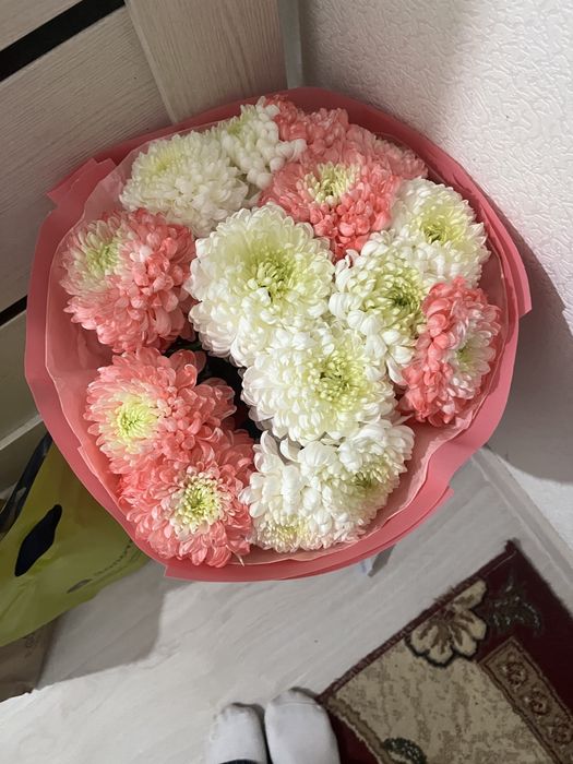 Гүл букет қазір келген өте нәзік