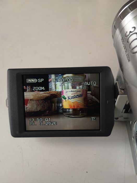 Дигитални видео камери MiniDV Panasonic и JVC