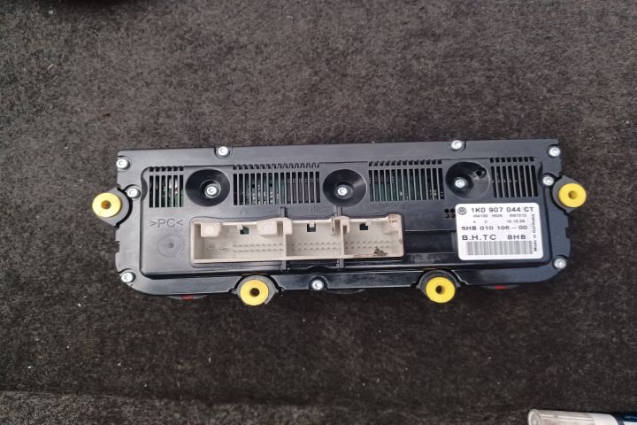 Comanda AC 1K0907044CT 5HB010106 1K0907044CT 5HB010106 Volkswagen VW