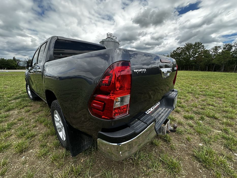 Toyota Hliux 2.4