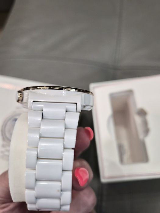 Huawei Watch GT 3 Pro, Gold Bezel White Ceramic Case, 43 mm