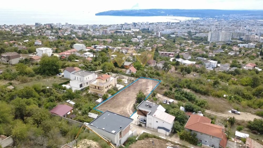 Парцел в Варна-м-т Сотира площ 979 цена 130000